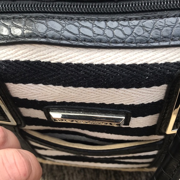 Dana Buchanan 👜 FINAL $$$ - Picture 2 of 8